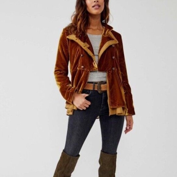 Free People Vintage-Inspired Faye Velvet Jacket - Picture 2 of 10